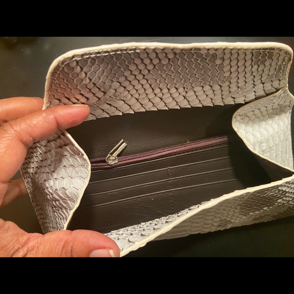 wallet or clutch (White & Gray)